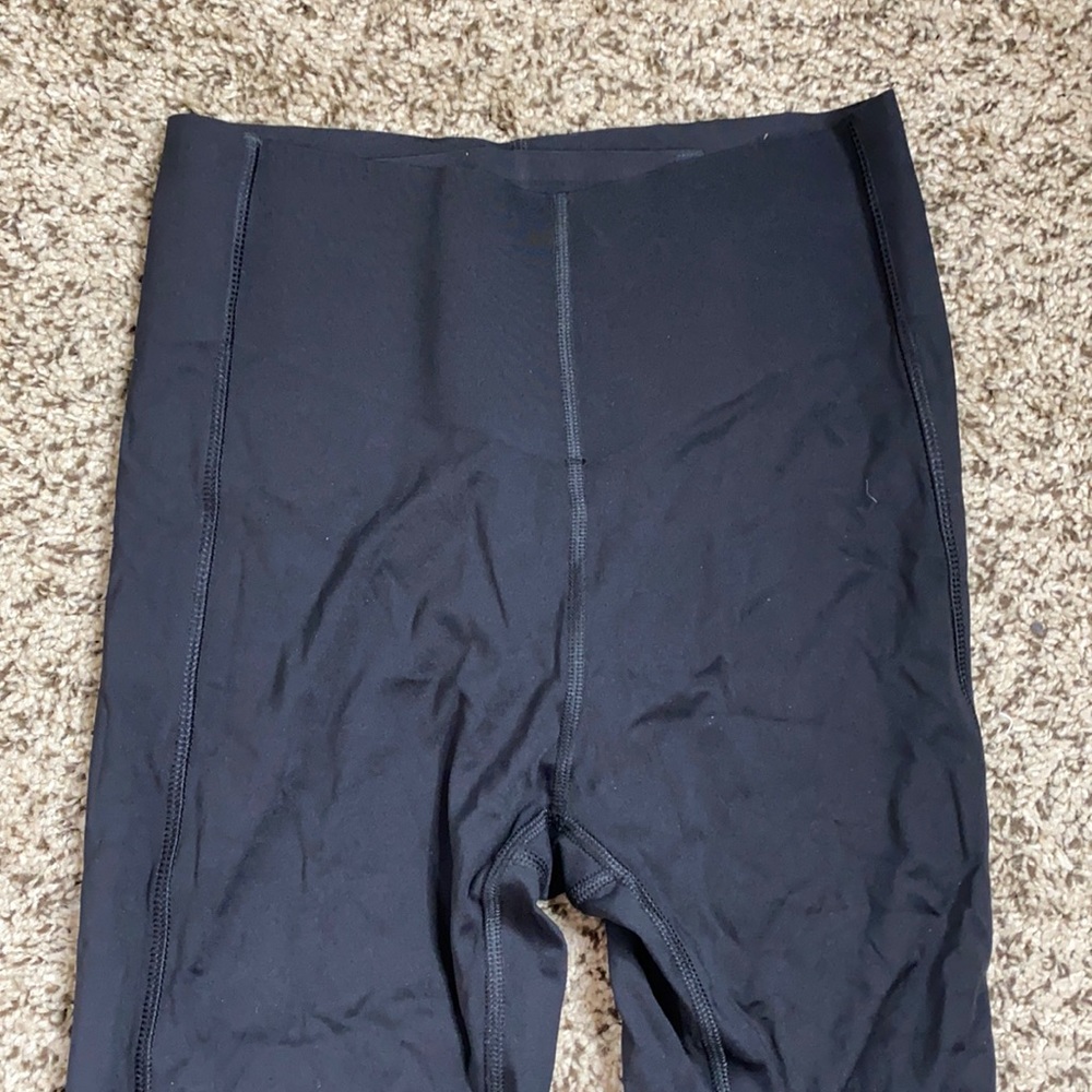 NWOT PINK ACTIVE black leggings size (S) slimming waistband